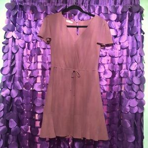 Optional clasp for bust. Flare hem.